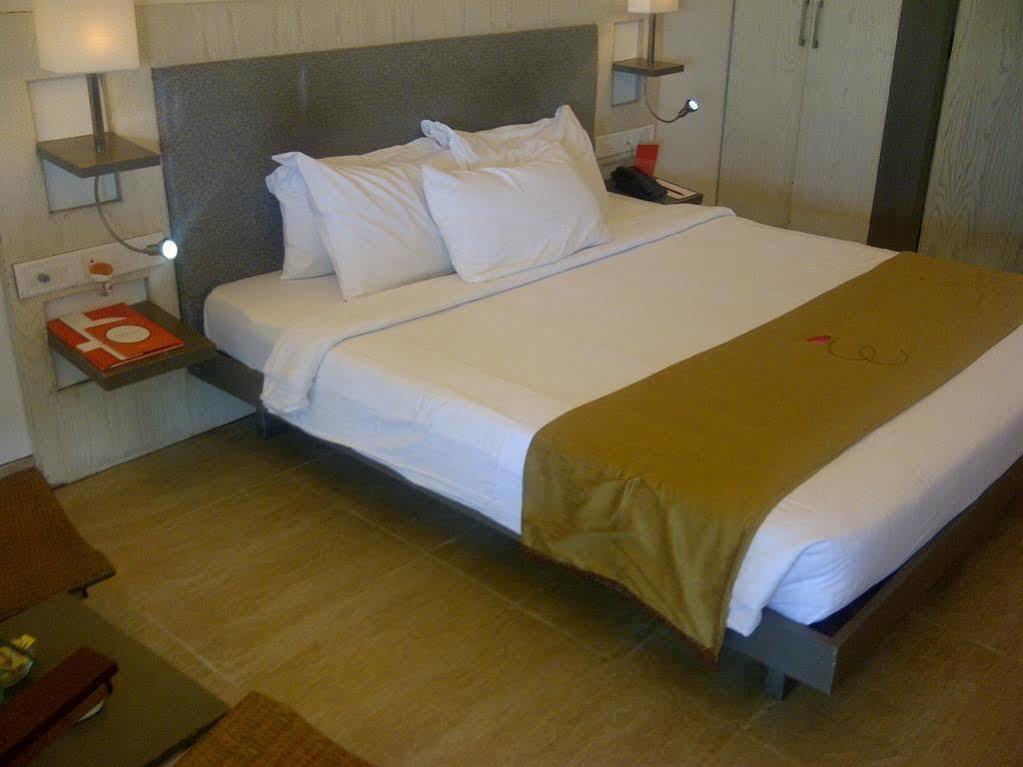 Hotel Jawahar Ulhasnagar Екстер'єр фото
