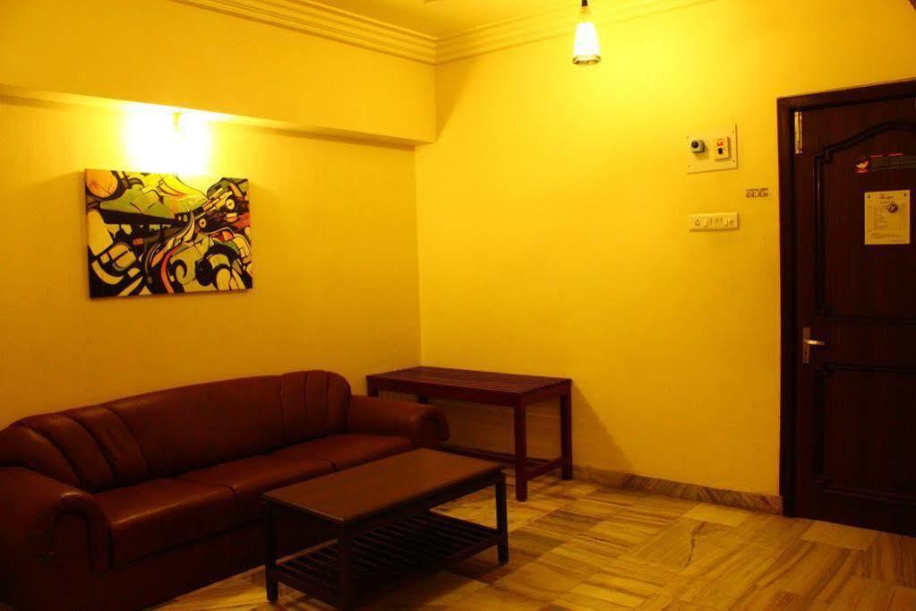 Hotel Jawahar Ulhasnagar Екстер'єр фото